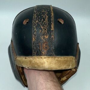 Vintage 1940 Ken-Wel Leather Black/Brown Football Helmet Model 759 Display